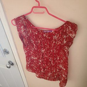 Beautiful Flowy Blouse with an Open Button Back!